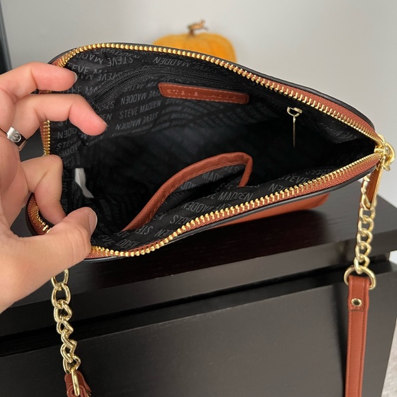 Steve Madden Shoulder Bag - Picture 5 of 5